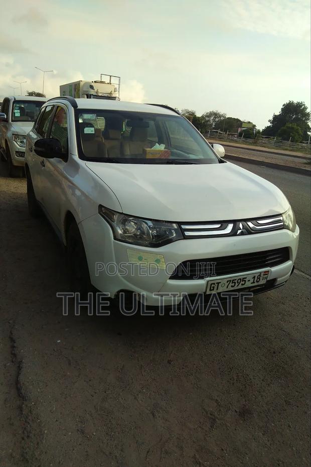 Mitsubishi Outlander 2016 White