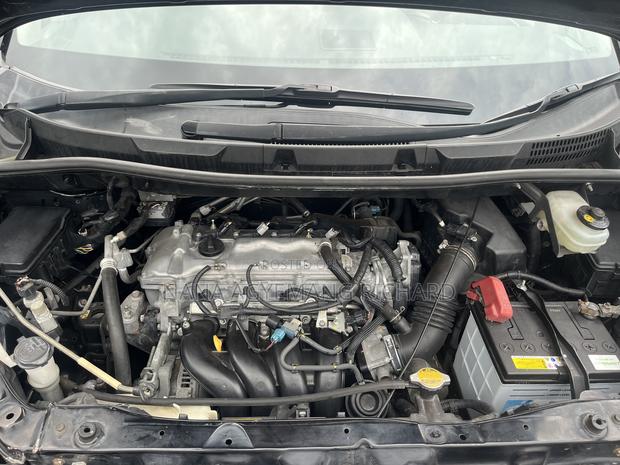 Toyota Sienta 1.5 FWD 2013 Black