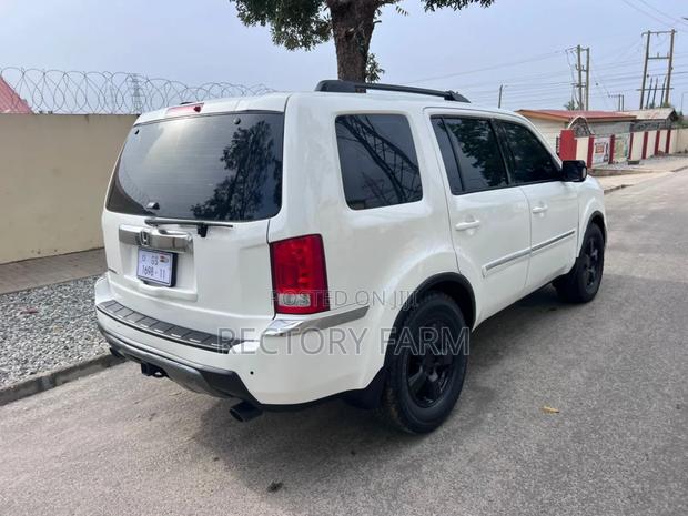 Honda Pilot 2011 White