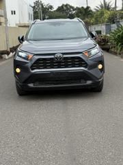 Toyota RAV4 XLE FWD 2020 Gray for sale