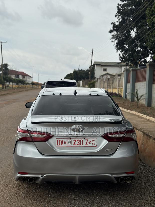 Toyota Camry 2019 Silver