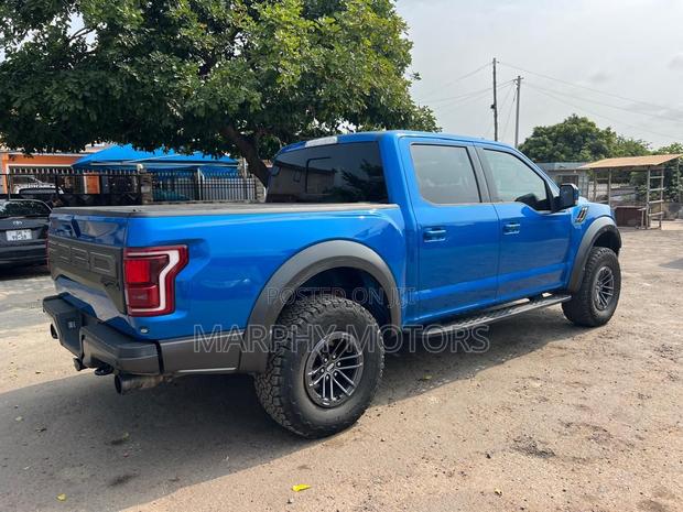 Ford F-150 Raptor 2023 Blue