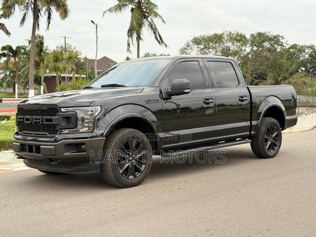 Ford F-150 LARIAT 2023 Black