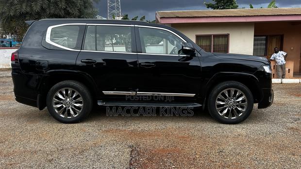 Toyota Land Cruiser 5.7 V8 GXR 2020 Black