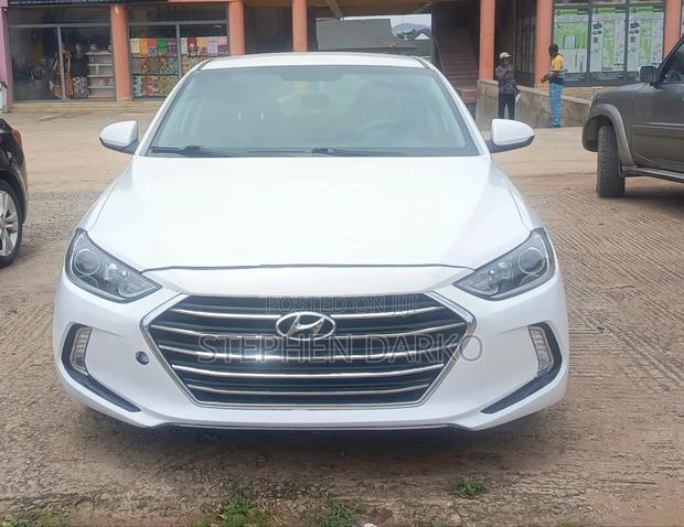 Hyundai Elantra 2018 White