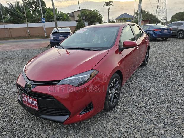 Toyota Corolla LE (1.8L 4cyl 2A) 2018 Burgundy