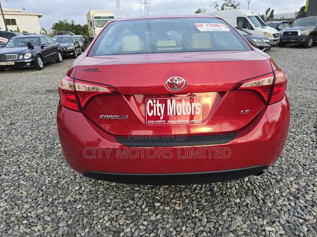 Toyota Corolla LE (1.8L 4cyl 2A) 2018 Burgundy