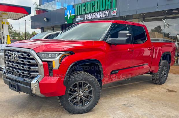 Toyota Tundra Platinum CrewMax 5.5' Bed 2023 Red