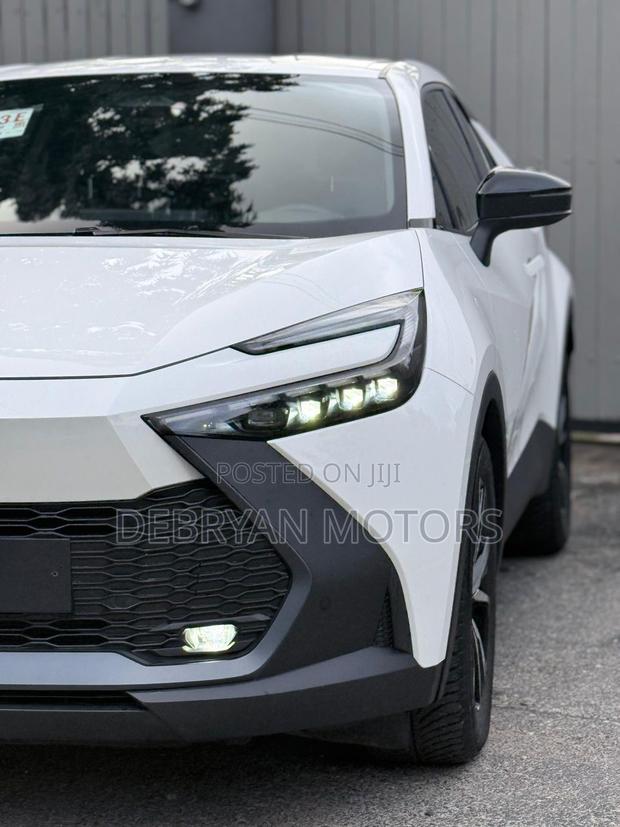 New Toyota C-HR 2025 White