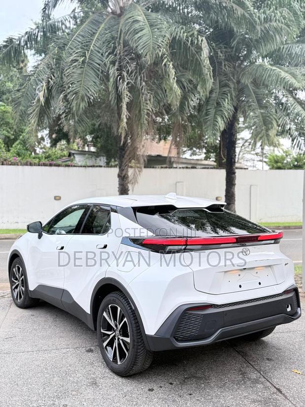 New Toyota C-HR 2025 White