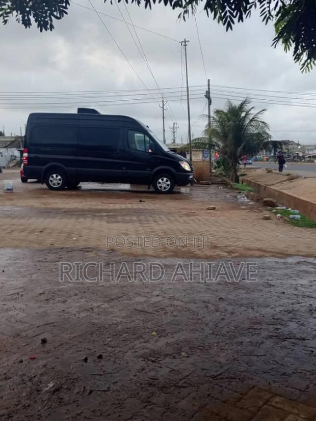 Mercedes-Benz Sprinter 2012 Black
