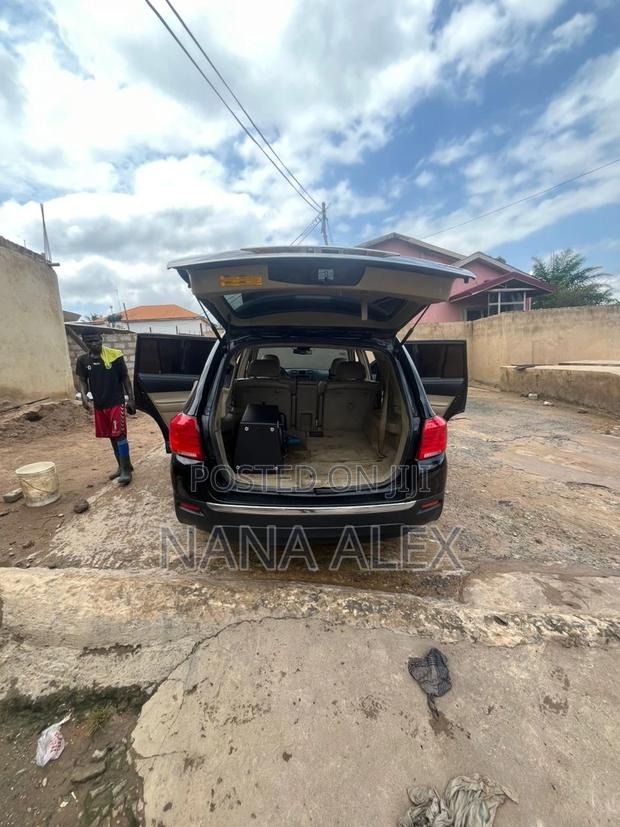 Toyota Highlander Limited 3.5l 4WD 2013 Black