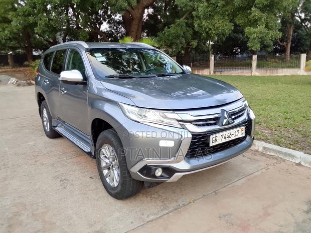 Mitsubishi Pajero Sport 2017 Gray