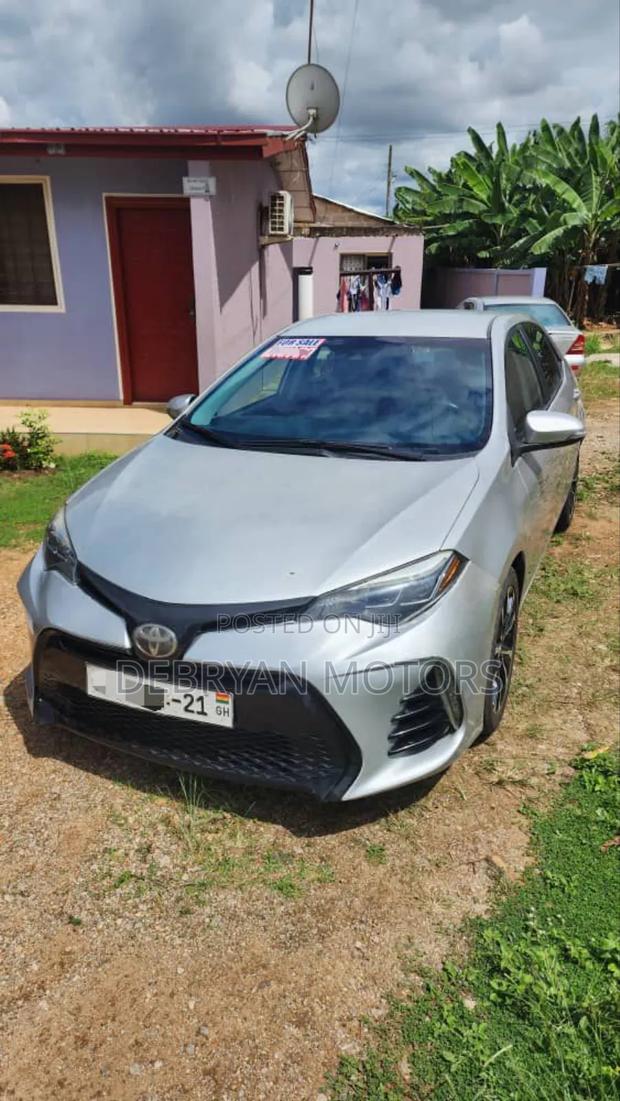 Toyota Corolla SE 4dr Sedan (1.8L 4cyl CVT) 2017 Silver