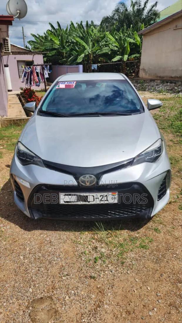 Toyota Corolla SE 4dr Sedan (1.8L 4cyl CVT) 2017 Silver