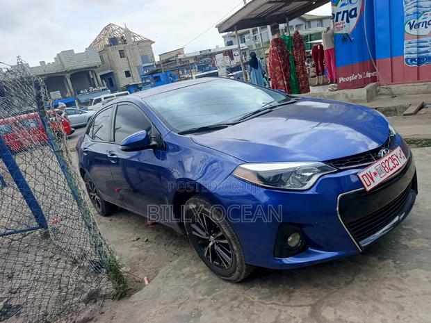 Toyota Corolla 2016 Blue