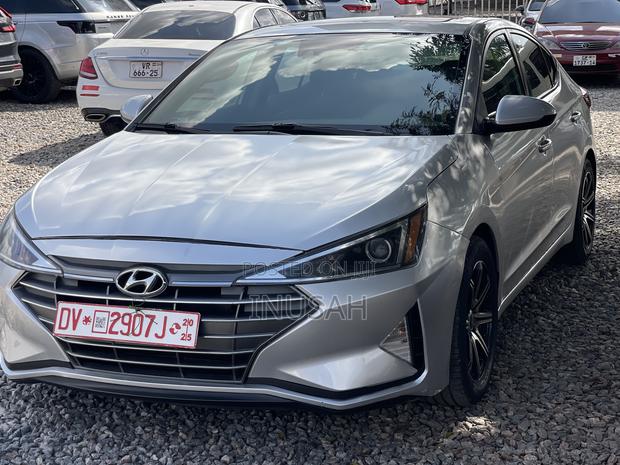 Hyundai Elantra Limited 2019 Silver