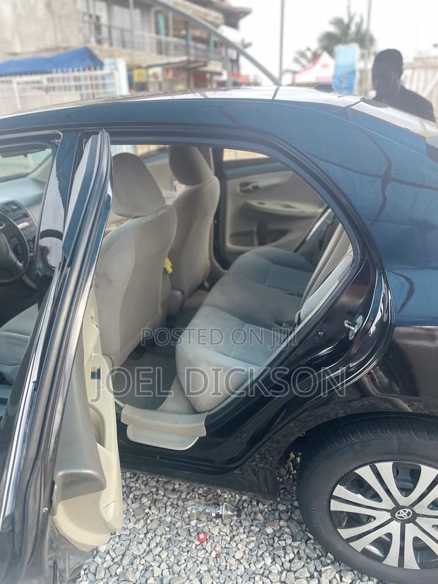 Toyota Corolla LE 4dr Sedan (1.8L 4cyl 4A) 2010 Black