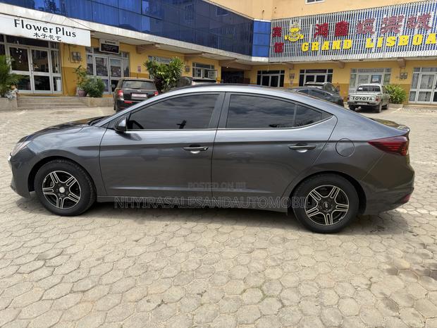 Hyundai Elantra SEL 2019 Black
