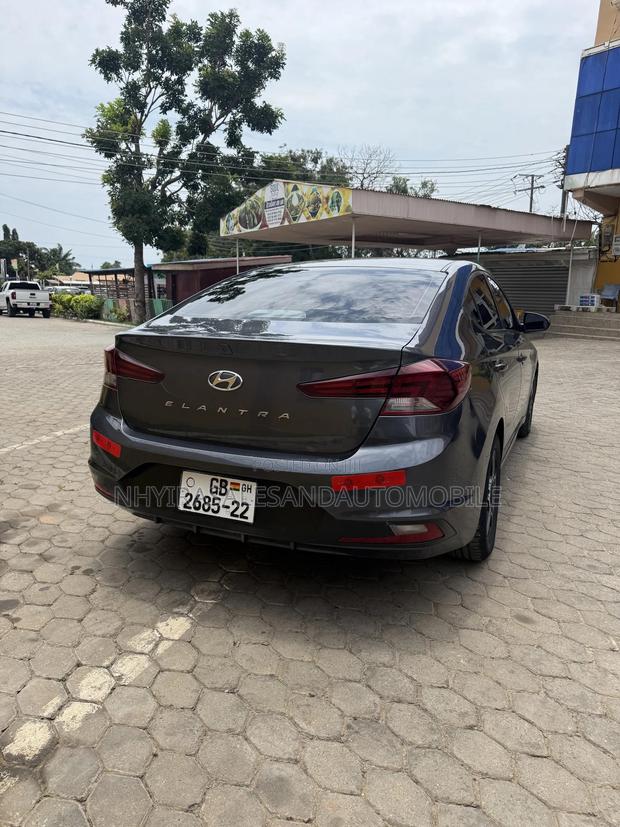 Hyundai Elantra SEL 2019 Black