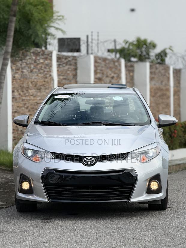 Toyota Corolla S 4dr Sedan (1.8L 4cyl CVT) 2016 Silver