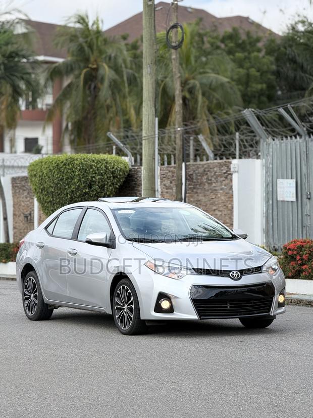 Toyota Corolla S 4dr Sedan (1.8L 4cyl CVT) 2016 Silver