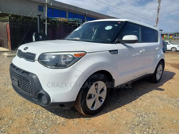Kia Soul Hatchback 2016 White