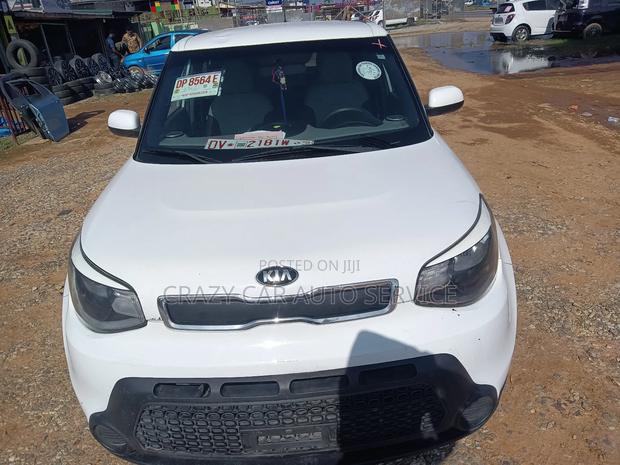 Kia Soul Hatchback 2016 White