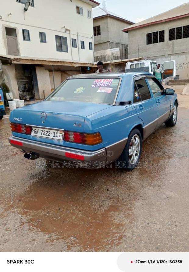 Mercedes-Benz 190E 1998 Blue