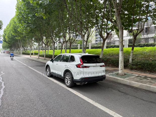 Honda CR-V 2023 White