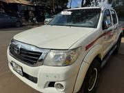 Toyota Hilux SR 4x4 2014 White for sale
