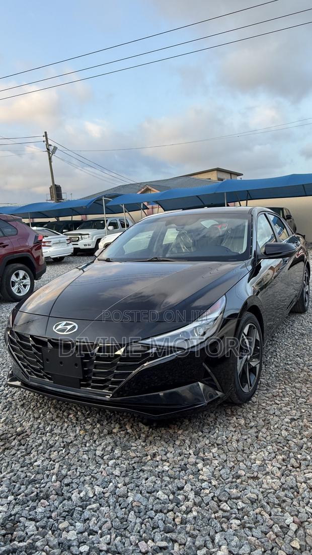 Hyundai Elantra Limited 2023 Black