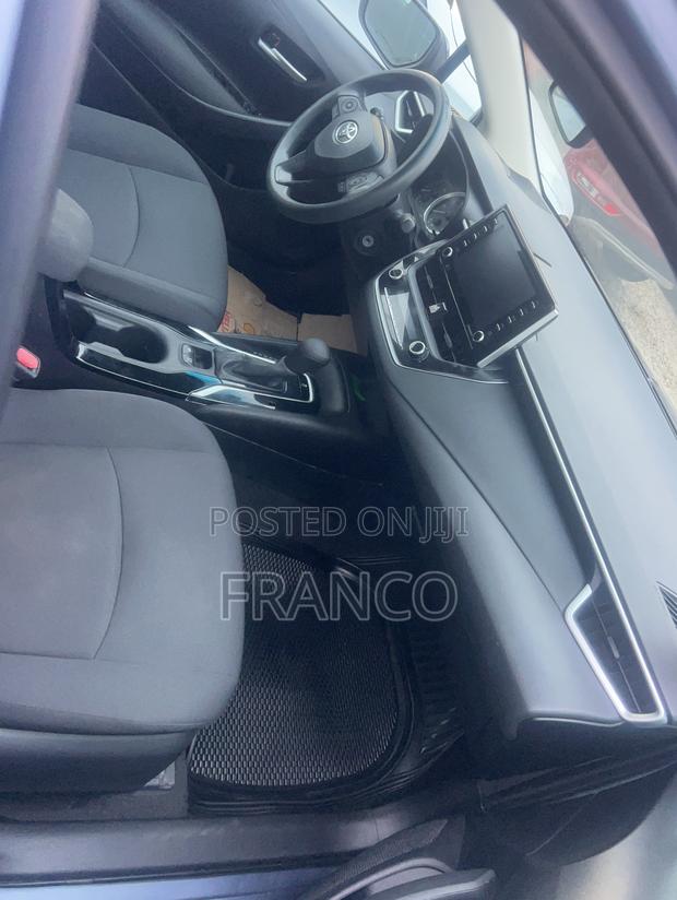 Toyota Corolla LE 2021 Blue