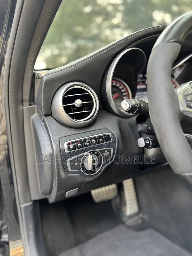 Mercedes-Benz C63 S RWD Sedan (4.0L V8 7A) 2017 Black