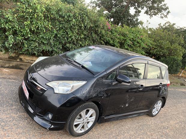 Toyota Ractis 2013 Black