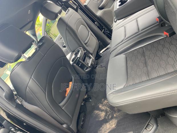 Dodge RAM 1500 5.7 Petrol RWD 2022 Black