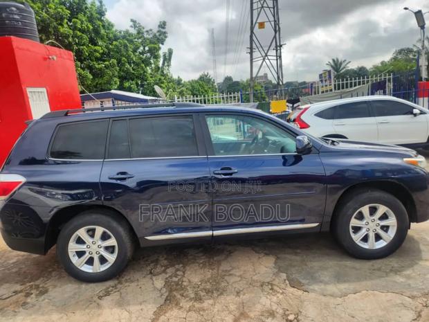 Toyota Highlander 2013 Blue