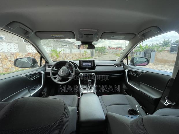 Toyota RAV4 LE AWD 2019 Burgundy