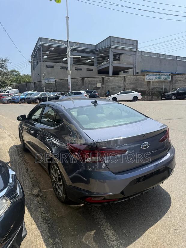Hyundai Elantra SE 2020 Gray