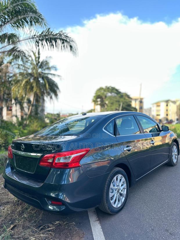 Nissan Sentra SV 2016 Blue