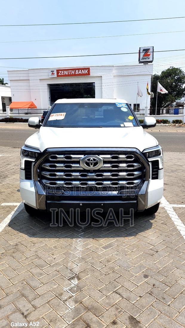 Toyota Tundra Platinum 2022 White