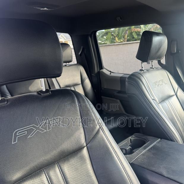 Ford F-150 XL 4x2 SuperCrew Cab Styleside 5.5 ft. box 145 in. WB 2019