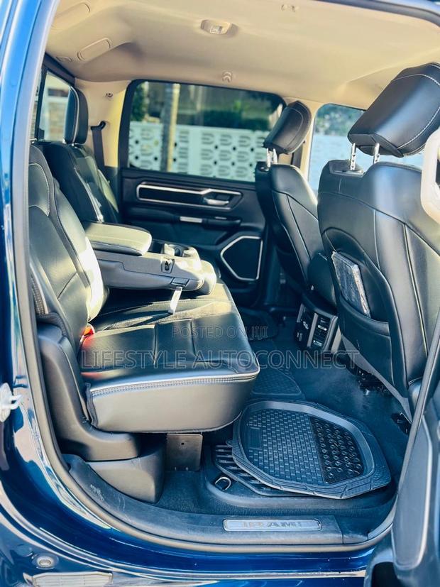 Dodge RAM 2022 Blue