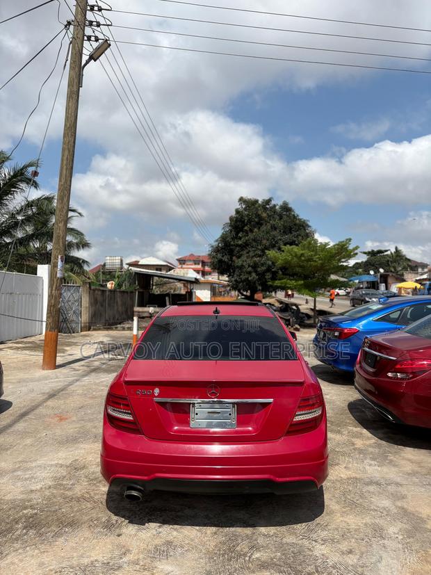 Mercedes-Benz C250 2013 Red