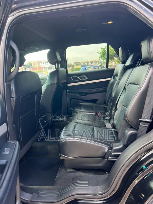 Ford Explorer XLT 4dr SUV AWD (3.5L 6cyl 6A) 2016 Black