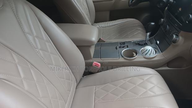 Toyota Highlander 2010 Gray