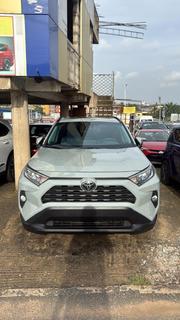 Toyota RAV4 XLE 2021 Gray for sale