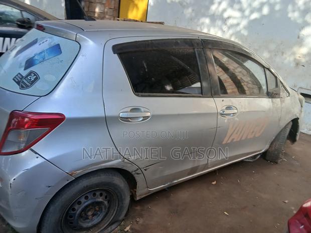 Toyota Vitz 2012 Silver