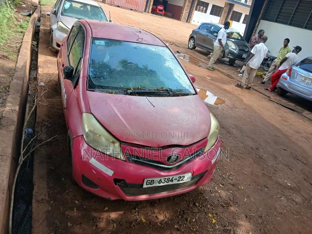Toyota Vitz 2012 Pink