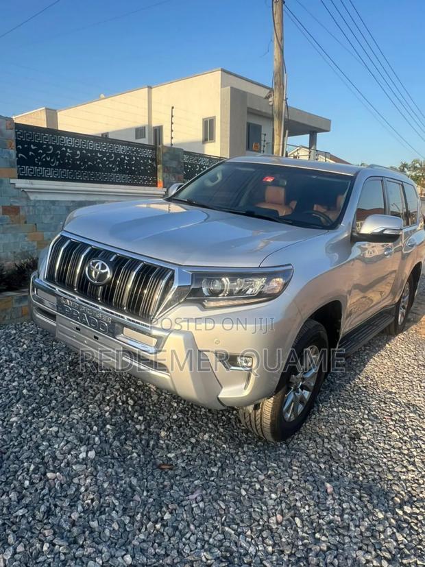 Toyota Land Cruiser Prado 2.7 2019 Silver